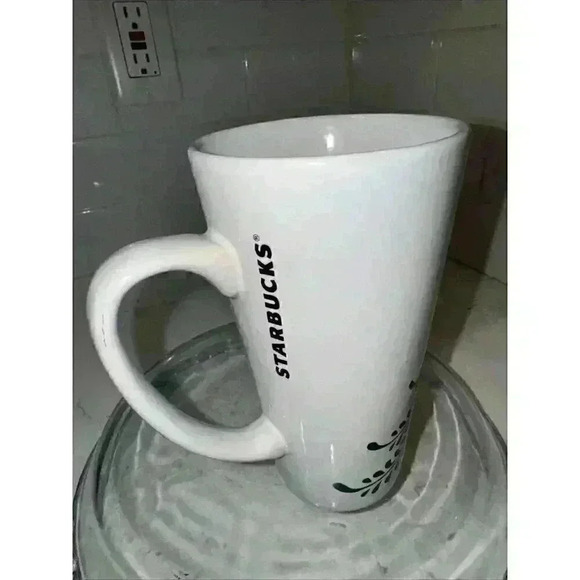 starbucks 2011 tall christmas tree mug. euc - Picture 1 of 12